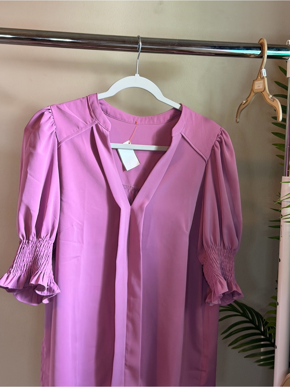Women's Puff-Sleeve V-Neck Blouse in Mauve
